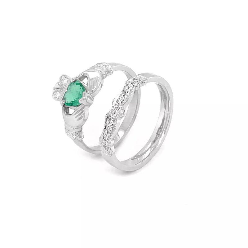 Claddagh Wedding Ring Set Adorned With Heartshaped Gemstone And Diamonds