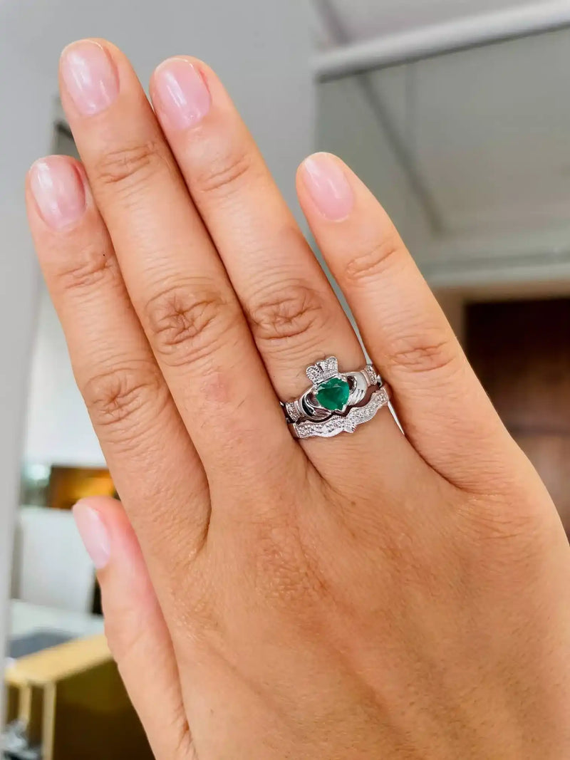 Claddagh Wedding Ring Set Adorned With Heartshaped Gemstone And Diamonds