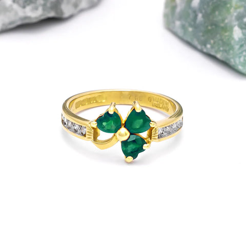 Irish Shamrock Ring with Heartshape Gemstones And Pavé Diamonds