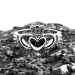 Mens Silver Engraved Claddagh Ring