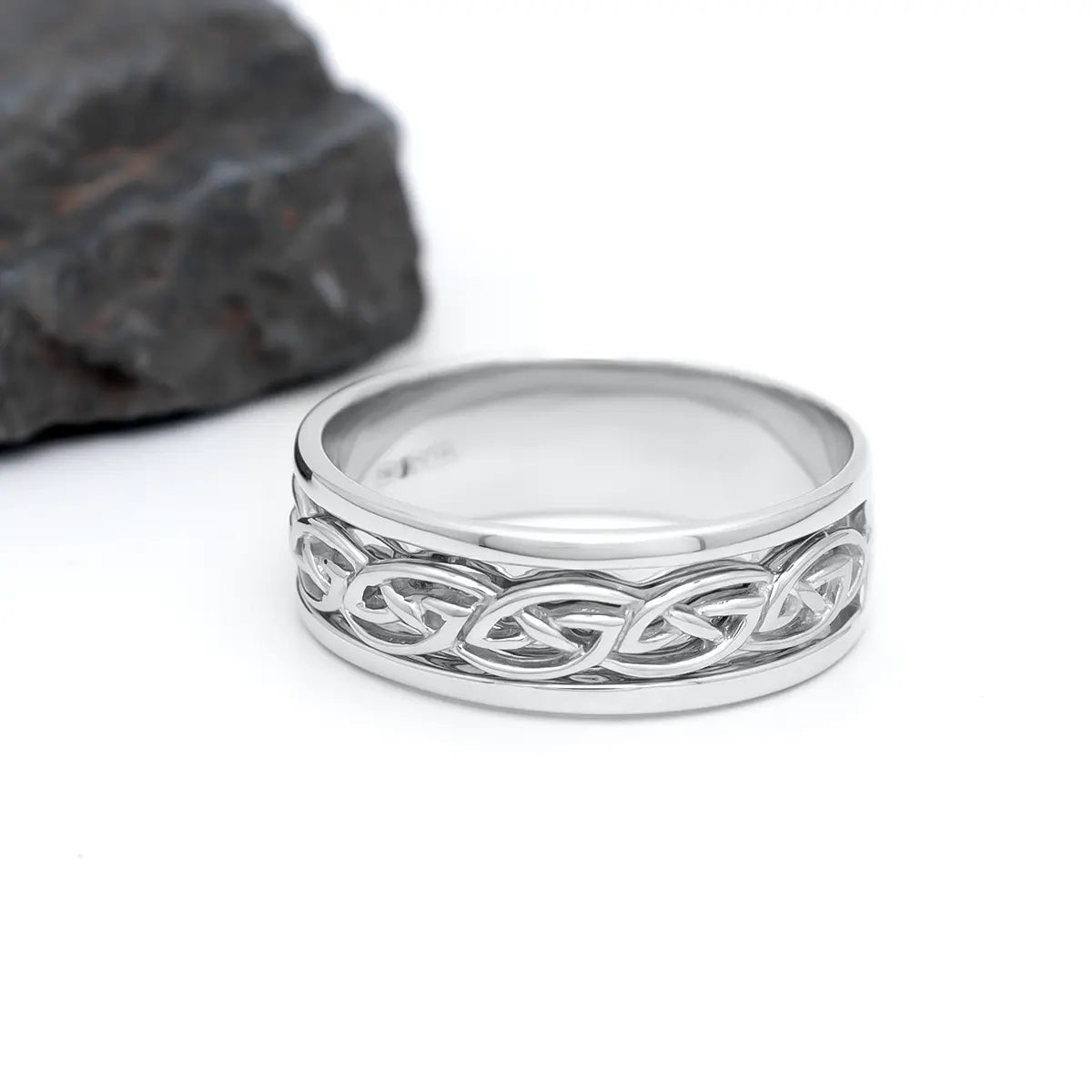 Gents Silver Celtic Knot Wedding Ring – view 4