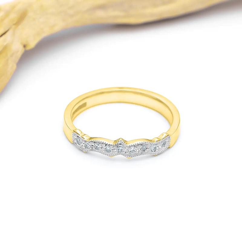 Claddagh Wedding Ring Set Adorned With Heartshaped Gemstone And Diamonds
