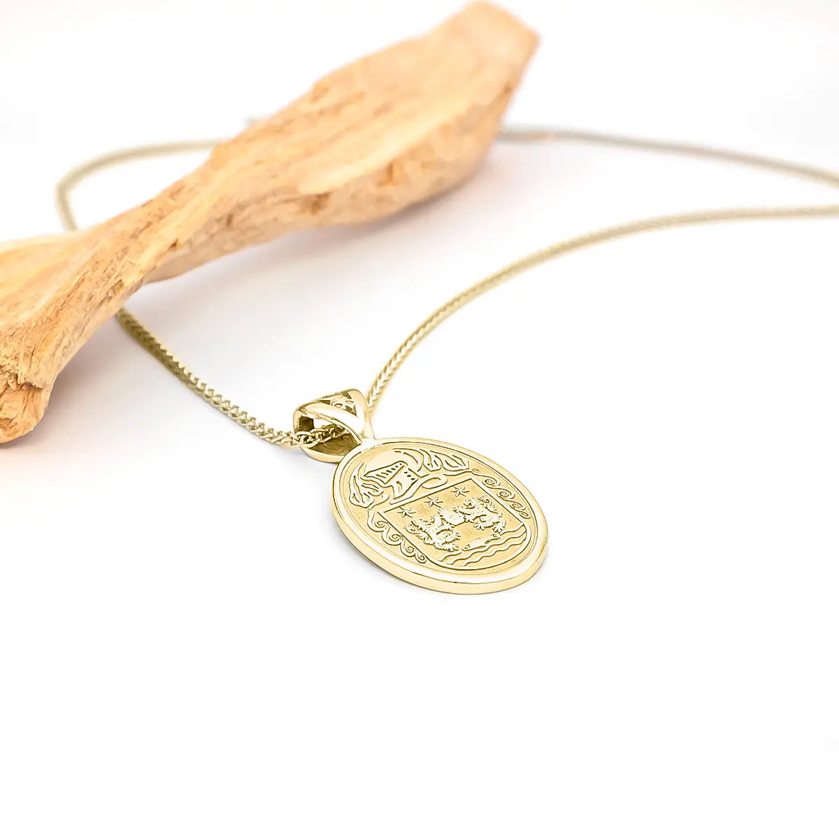 Family Crest Pendant – view 5