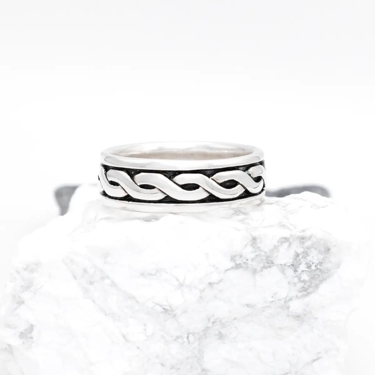Ladies Oxidized Sterling Silver Celtic Knot Ring – view 3