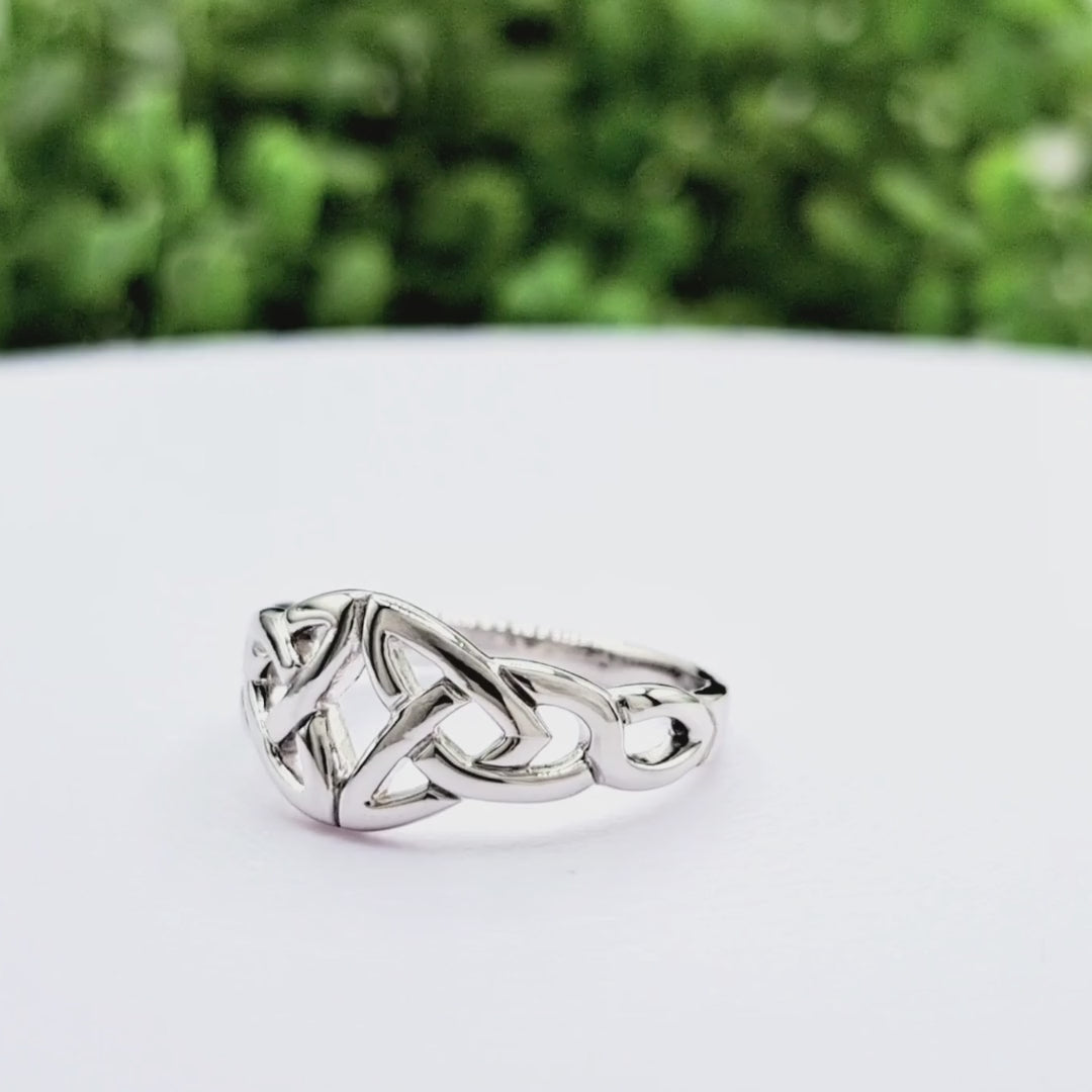 Celtic Trinity Knot Ring in Sterling Silver