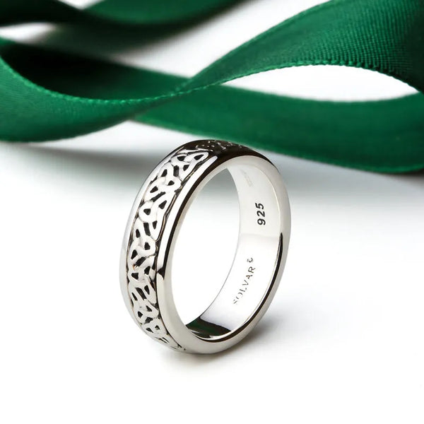 Ladies Trinity Knot Ring