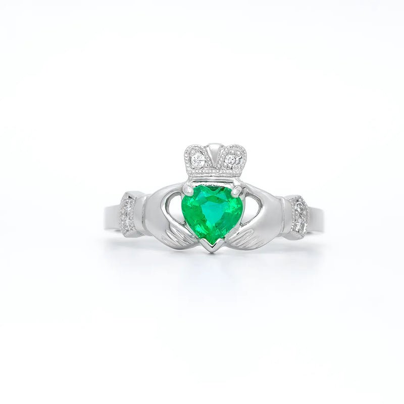 Claddagh Wedding Ring Set Adorned With Heartshaped Gemstone And Diamonds