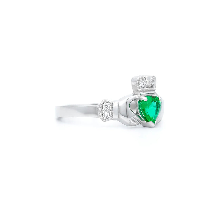 Claddagh Wedding Ring Set Adorned With Heartshaped Gemstone And Diamonds
